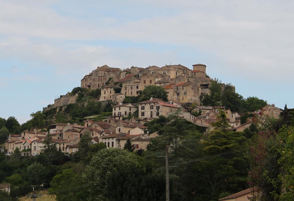 Le Pigeonnier De Lacalm Gite Saint-Gregoire  Exterior photo